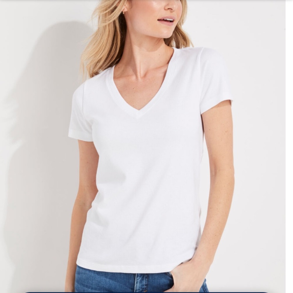 vineyard vines | white tee